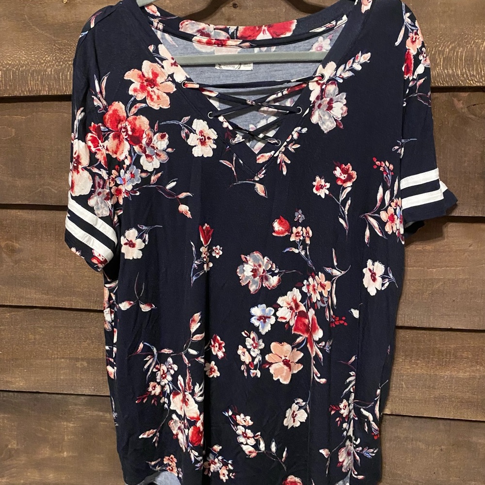 Maurices Navy Floral Short Sleeve Top